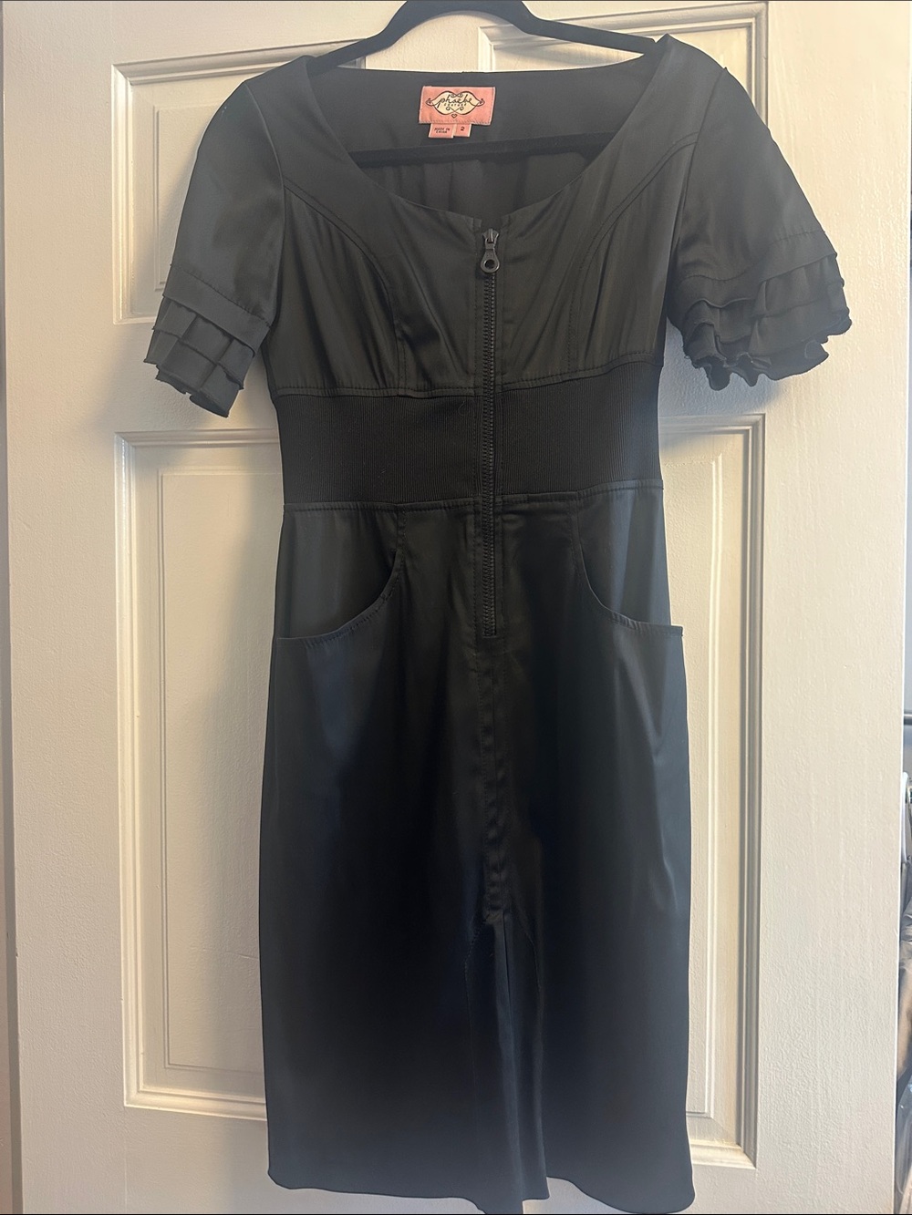 Phoebe couture black Short-Sleeve Zip-Front Midi Dress size 2